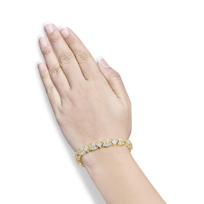 14K Yellow Gold 8 1/5 Cttw Baguette and Princess-Cut Diamond Geometric Twist Link Bracelet (G-H Color, VS1-VS2 Clarity) - Size 7" by Infinite Jewels