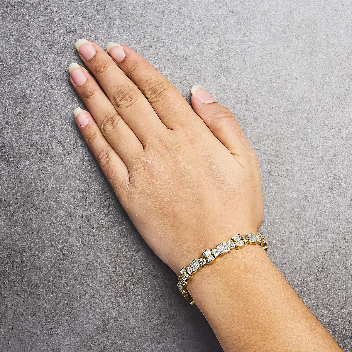14K Yellow Gold 9 7/8 Cttw Princess and Baguette Diamond Bow and Box Link Tennis Bracelet (G-H Color, VS1-VS2 Clarity) - 7" Inches by Infinite Jewels