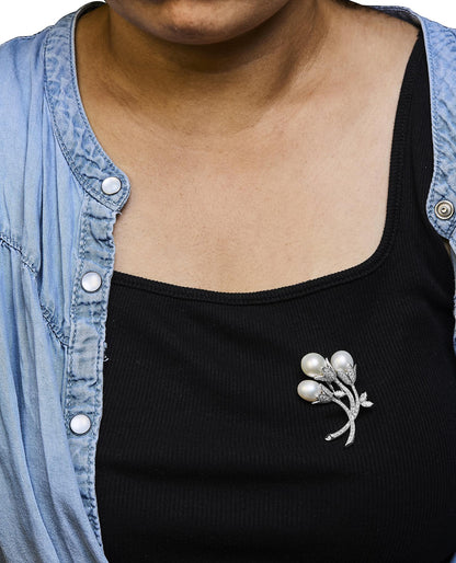 18K White Gold 2 1/5 Cttw Diamond and South Sea Pearl Floral Brooch Pin (G-H Color, VS1-VS2 Clarity) by Infinite Jewels