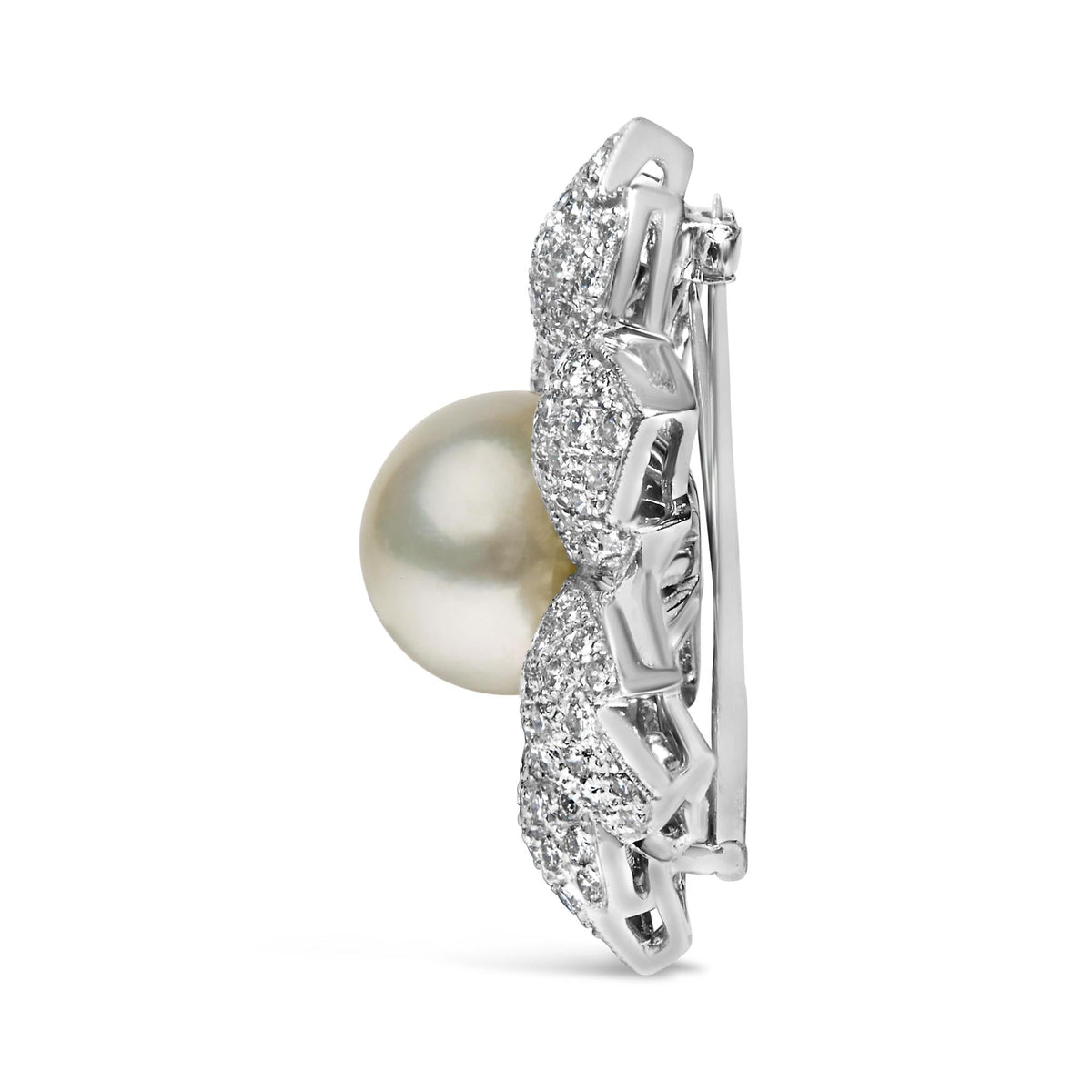 18K White Gold 2 3/4 Cttw Diamond and 12.5 MM Cultured Freshwater Pearl Floral Brooch Pin (G-H Color, VS1-VS2 Clarity) by Infinite Jewels