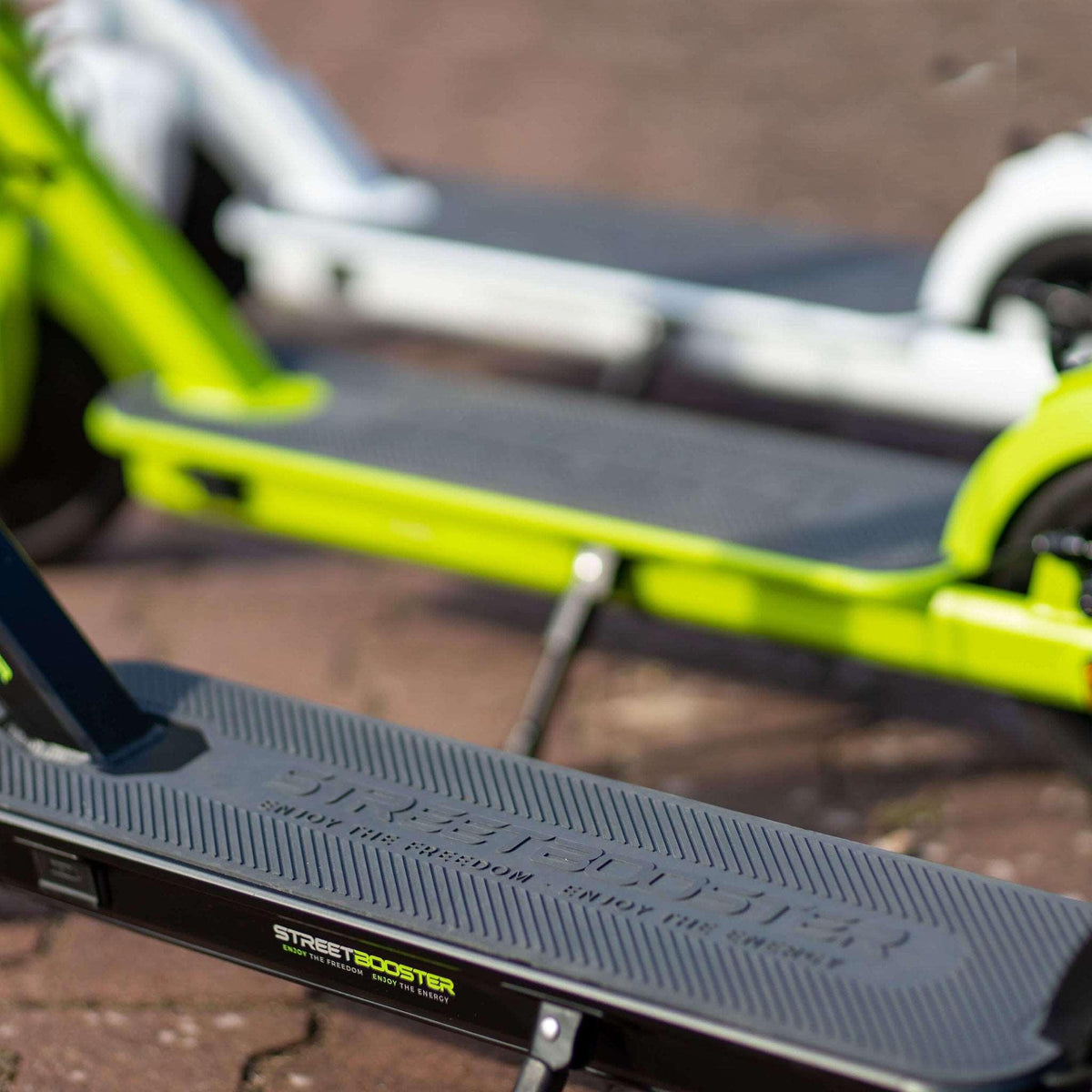 Streetbooster One - hochqualitativer Scooter mit Straßenzulassung by STREETBOOSTER